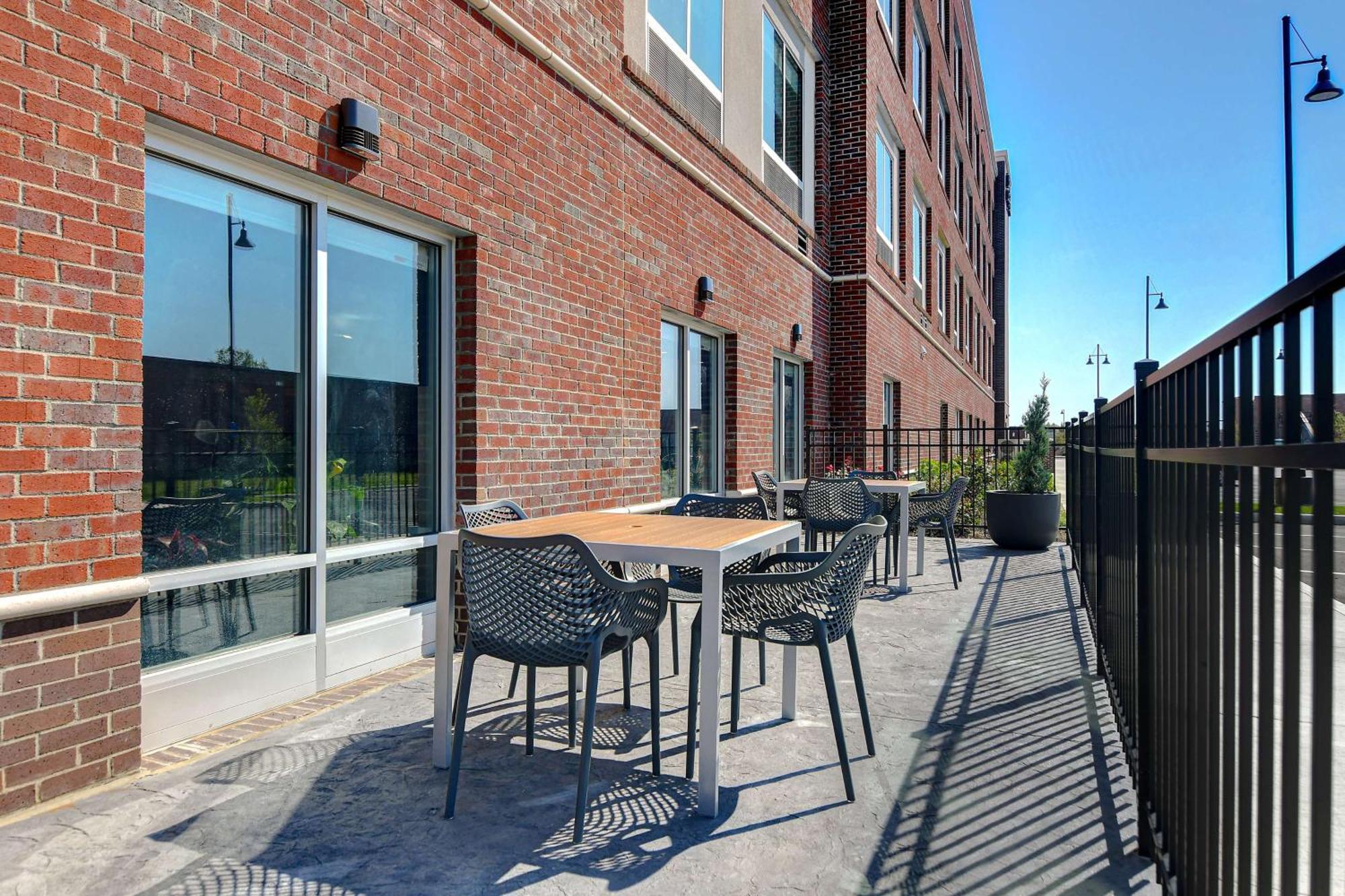 Hampton & Columbus 3* Canal Winchester